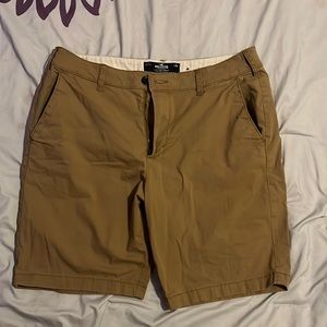 Hollister 9” flat front shorts. Size 34